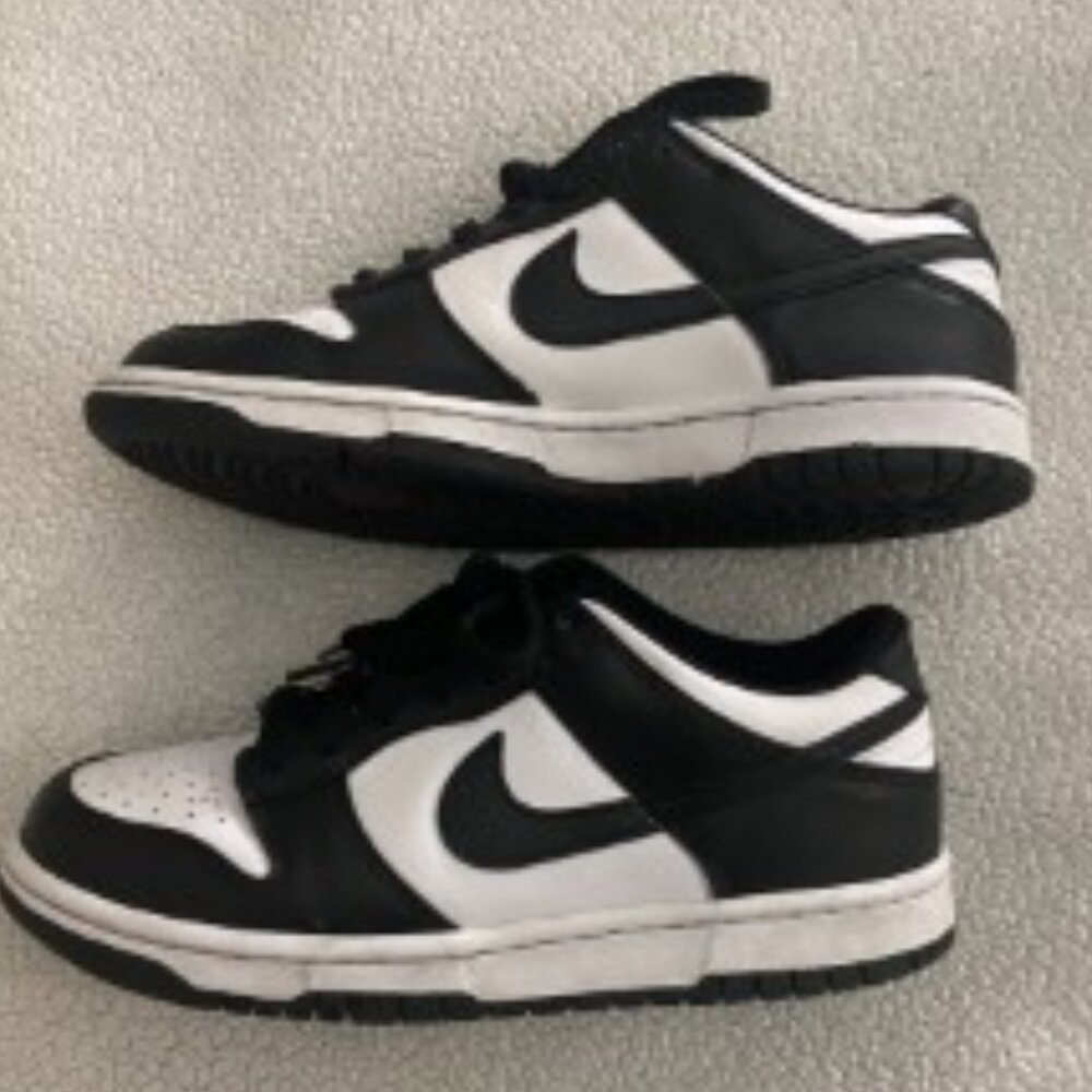 Nike Panda Dunk Low Size 6.5Y - Picture 2 of 5